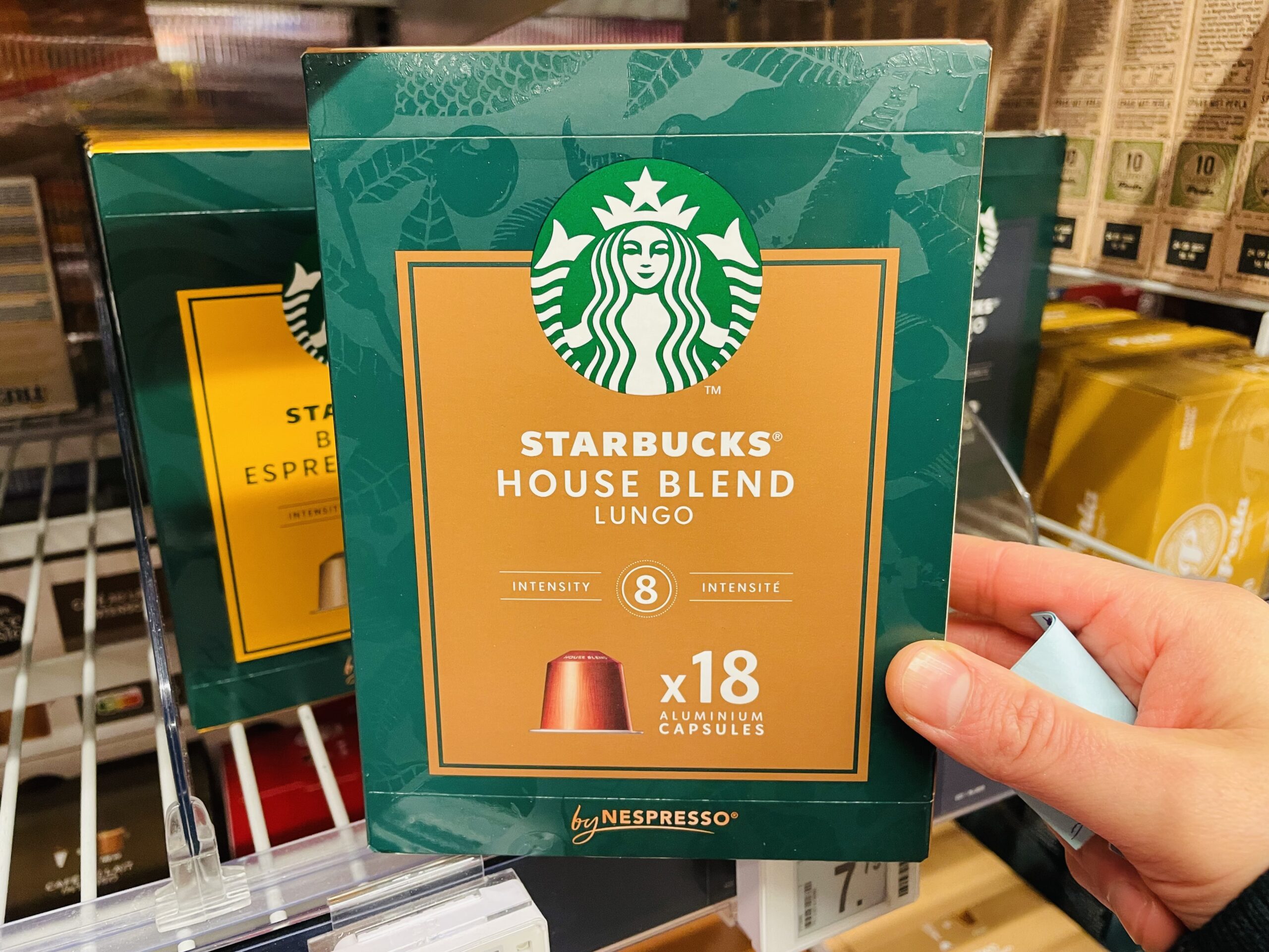 Starbucks houseblend koffiecups in supermarkt
